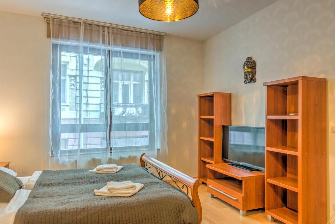 Central Downtown Apartments Budapeste Exterior foto